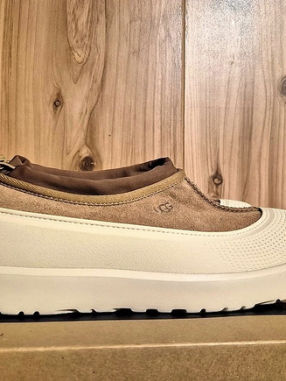 UGG Elea Slip-On Brown & White US 7